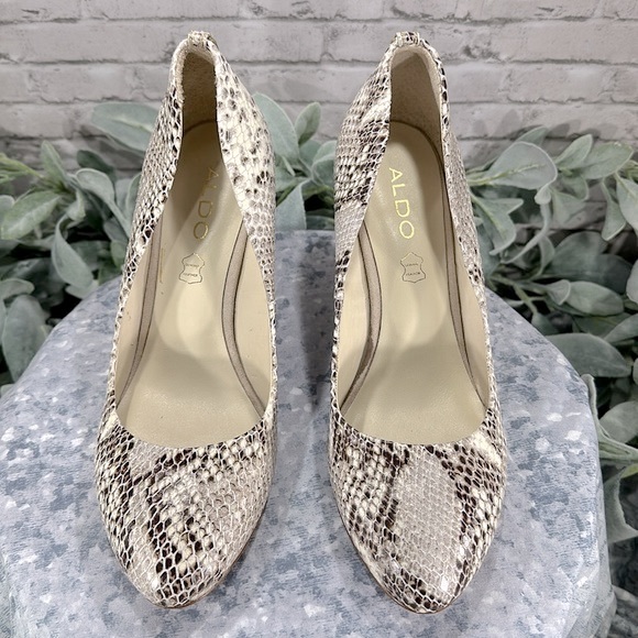 ALDO Brown & Cream Faux Snakeskin Round Toe Dress Wedges Women’s 9M✨VGUC✨ - Picture 3 of 10